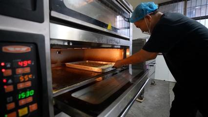 國貨經濟雙看點 文具出海拓市場，月餅新老相融旺產銷